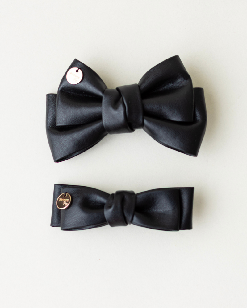 Black Coffee 2-Pc. bow set